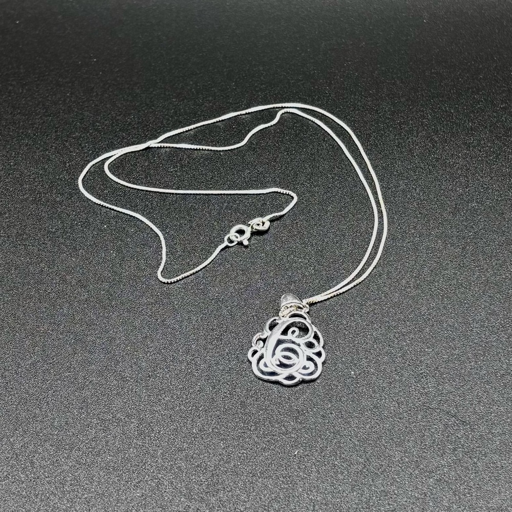Sterling Silver Necklace with 16 in Snake Chain and "C" Initial Pendant. 925.